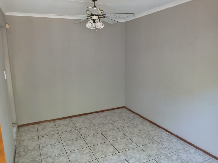 3 Bedroom Property for Sale in Safari Gardens North West